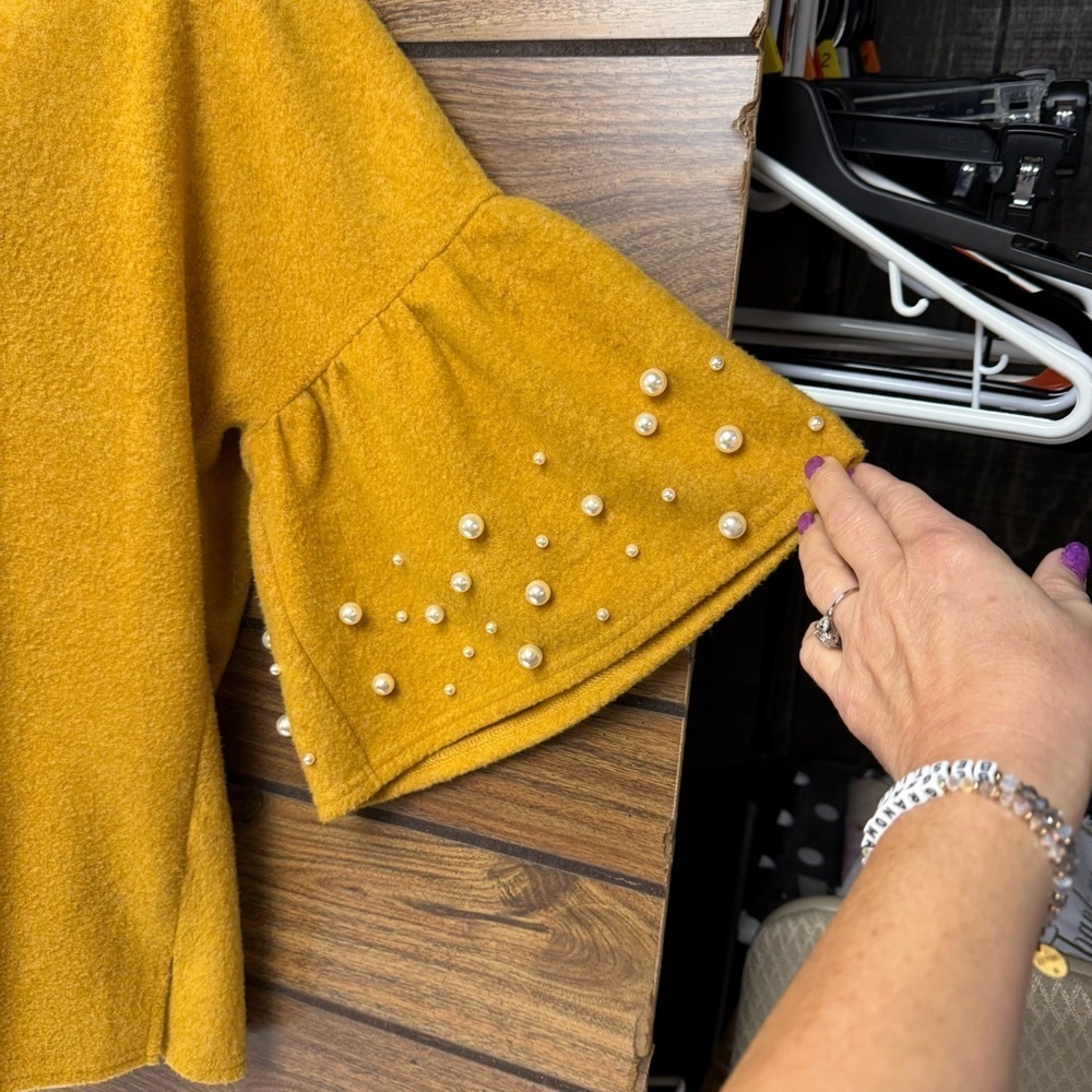 She & Sky size small oversized Mustard Bell Sleeve Top pearl accents - Picture 7 of 7